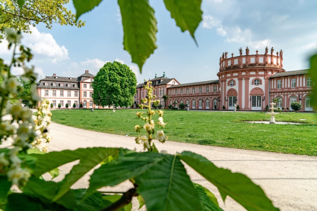 6. Das Biebricher Schloss mit Schlosspark